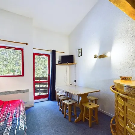 Mezzanine Pour 4, A 50m Des Pistes, Balcon, Proche Commerces, Equipements Complets Apartment *